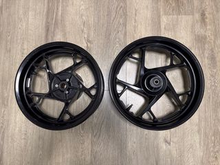 xmax standard rim, Motorcycles, Motorcycle Accessories on Carousell