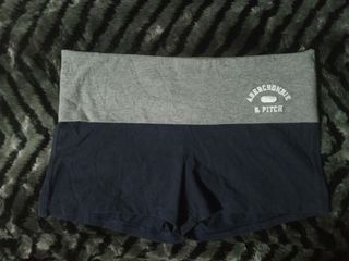 (Category: ) located in . Submitted by garments17 (Listing ID 1467996451, Image 1). Description: .