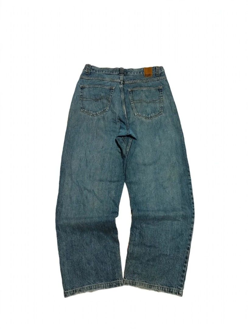 Y2K ANCHOR BLUE BAGGY PANTS (Category: Jeans) located in Tubigon. Submitted by negosyanthrift (Listing ID 1467987689, Image 1). Description: Waist:34 Length:43.5 Thighs:14.5 Leg Open:9.5 Issue stain and hildrag sign of usage Good condition 🏷️149+sf.