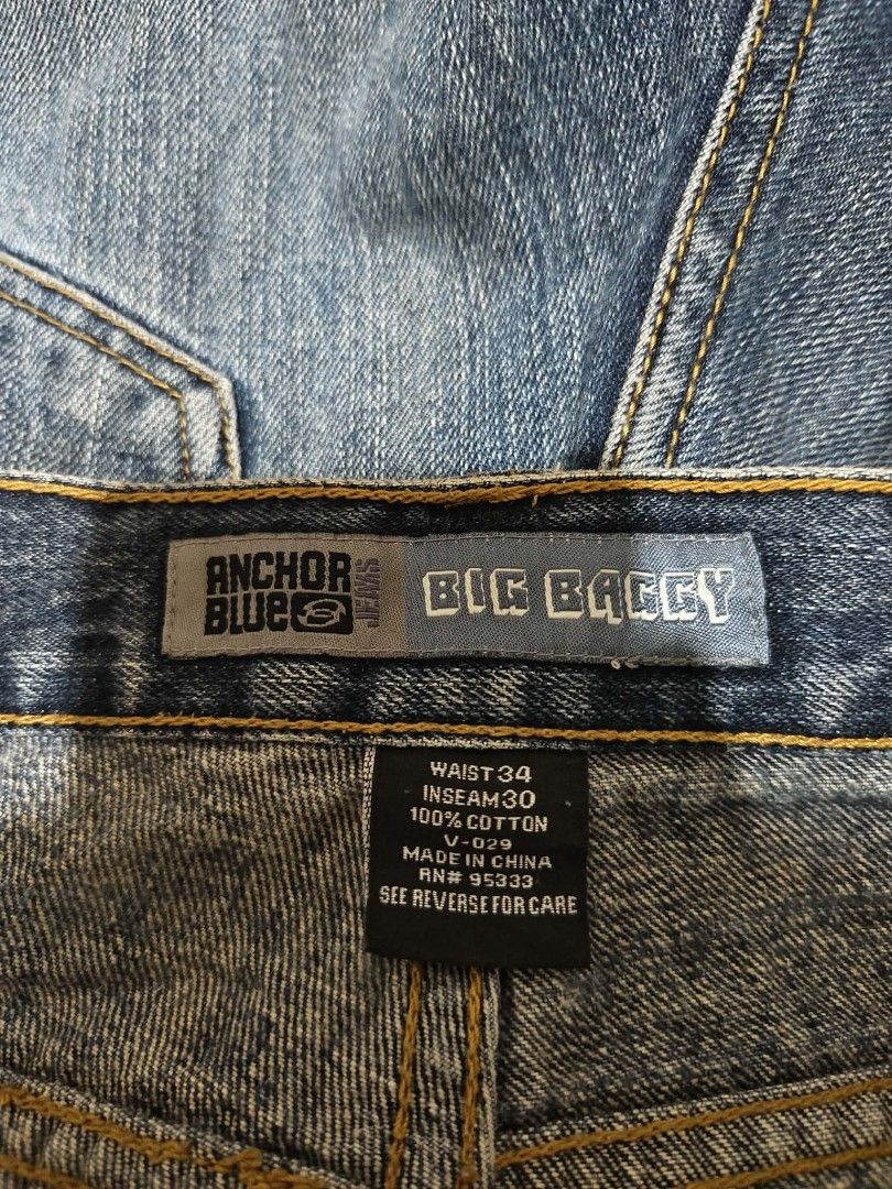 Y2K ANCHOR BLUE BAGGY PANTS (Category: Jeans) located in Tubigon. Submitted by negosyanthrift (Listing ID 1467987689, Image 2). Description: Waist:34 Length:43.5 Thighs:14.5 Leg Open:9.5 Issue stain and hildrag sign of usage Good condition 🏷️149+sf.