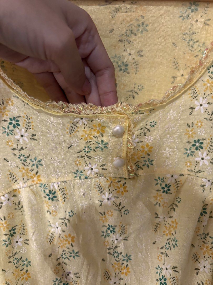 Y2k Coquette Sequin floral top (Category: Blouses) located in Cebu City. Submitted by airahxoxo (Listing ID 1467917217, Image 2). Description: .