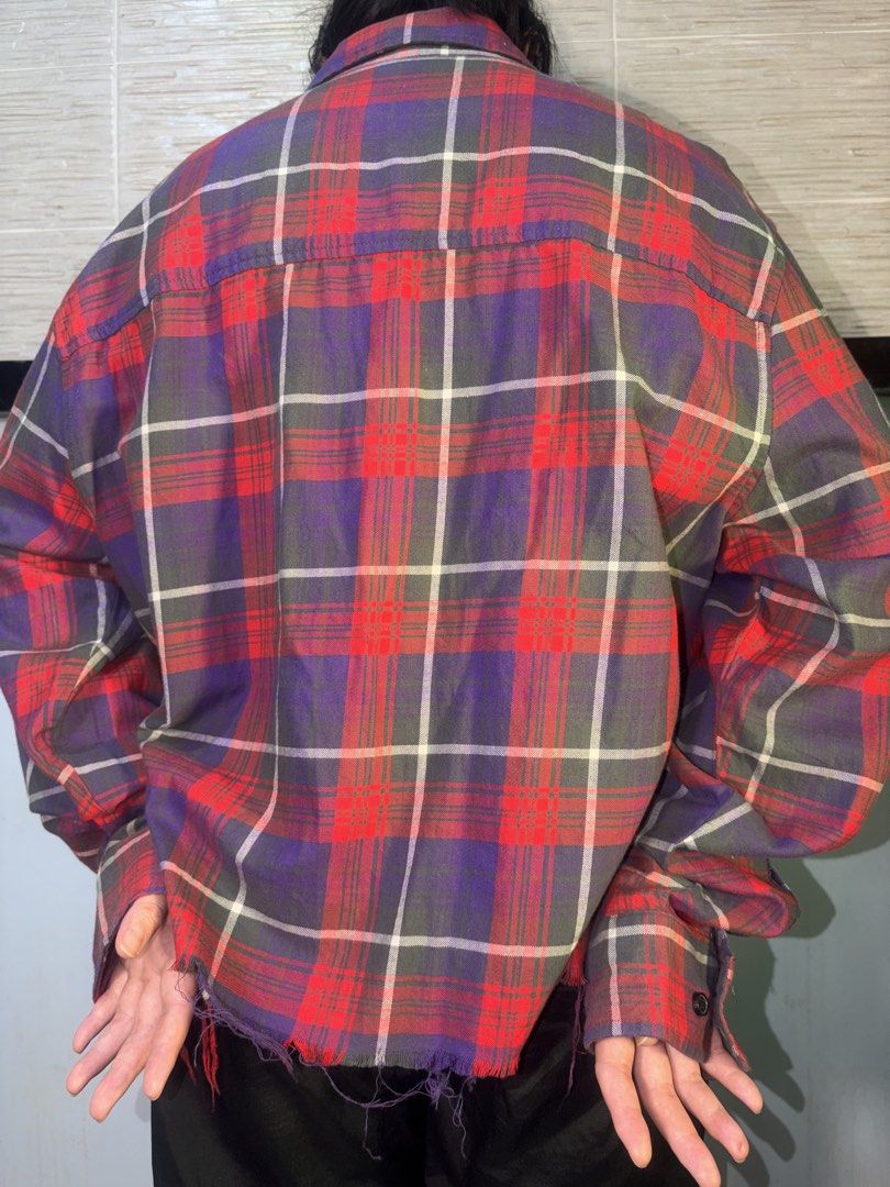 Y2K Grunge Emo Plaid Cropped Buttondown (Category: Tshirts & Polo Shirts ) located in Quezon City. Submitted by theiiclothing (Listing ID 1467857162, Image 3). Description: Y2K Grunge Emo Plaid Cropped Buttondown Size (width: 24 inches x length: 24 inches) 350PHP ONLY! DM us for reservations or further inquiries. For sure buyers, comment “mine” on this pic Stay blessed to be dressed! 🙏 Payment methods: * BPI/GCash/Maya/GoTyme *shipping fee is EX