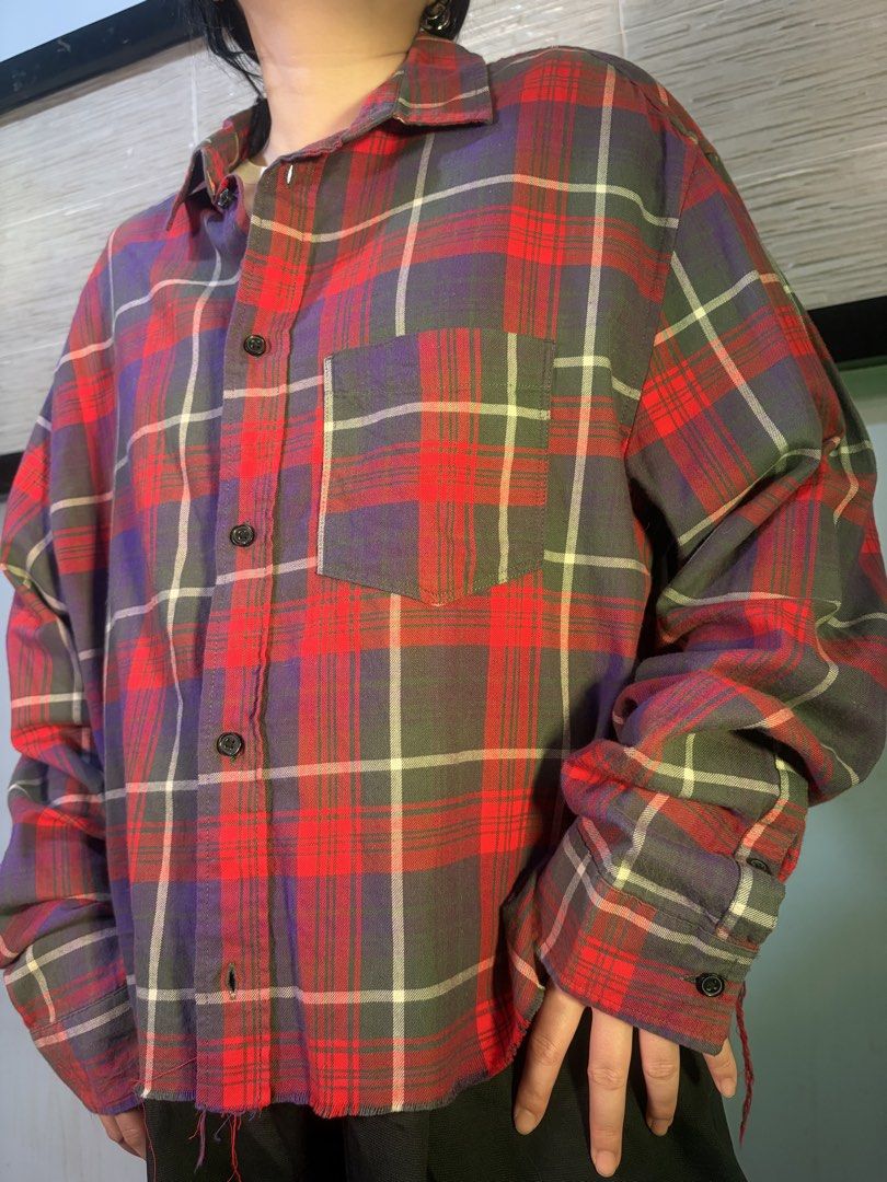 Y2K Grunge Emo Plaid Cropped Buttondown (Category: Tshirts & Polo Shirts ) located in Quezon City. Submitted by theiiclothing (Listing ID 1467857162, Image 2). Description: Y2K Grunge Emo Plaid Cropped Buttondown Size (width: 24 inches x length: 24 inches) 350PHP ONLY! DM us for reservations or further inquiries. For sure buyers, comment “mine” on this pic Stay blessed to be dressed! 🙏 Payment methods: * BPI/GCash/Maya/GoTyme *shipping fee is EX