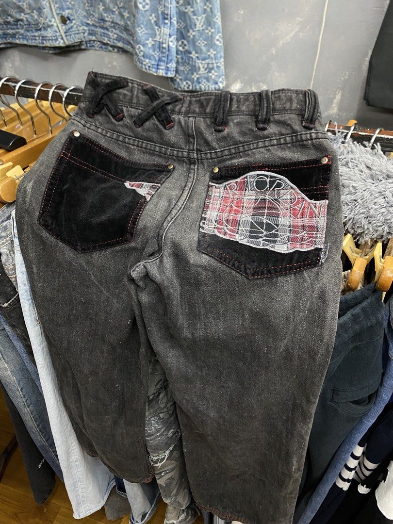 Y2k Jordan (Category: Jeans) located in Manila. Submitted by freshfindresale (Listing ID 1467966346, Image 2). Description: Size 26 waist Length: 34 Keg: 8.