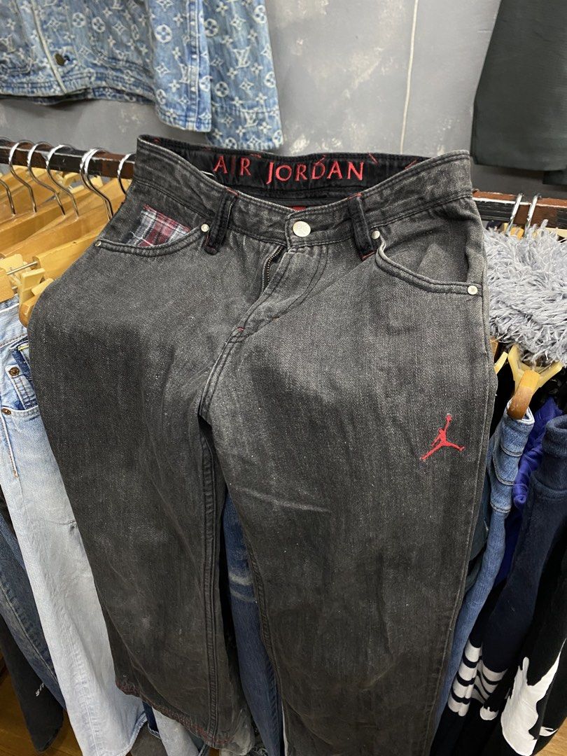 Y2k Jordan (Category: Jeans) located in Manila. Submitted by freshfindresale (Listing ID 1467966346, Image 1). Description: Size 26 waist Length: 34 Keg: 8.