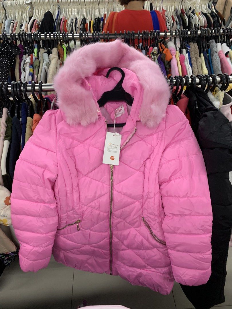 Y2k Puffer Jacket Fur Pink (Category: Coats, Jackets and Outerwear) located in Bacolod City. Submitted by d_archives (Listing ID 1468058758, Image 2). Description: Y2k Pink Puffer Jacket Fur 16 Width 26 Length Brand New With Hangtag 10/10 Color No Issue.