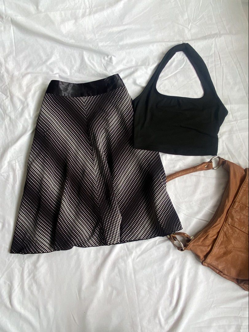 Y2k Skirt & Halter (Category: Sets or Coordinates) located in Tumauini. Submitted by bihisbyme (Listing ID 1467992133, Image 1). Description: Sizes: Top - can fit xs(size on tag) upto small body frame Bottom - waist:27 inches; length:24 inches Issue: Top - none, brand new Bottom - thrift, no issue Prices: Mine ₱350 Happy shopping!! 🛒 🛍️.