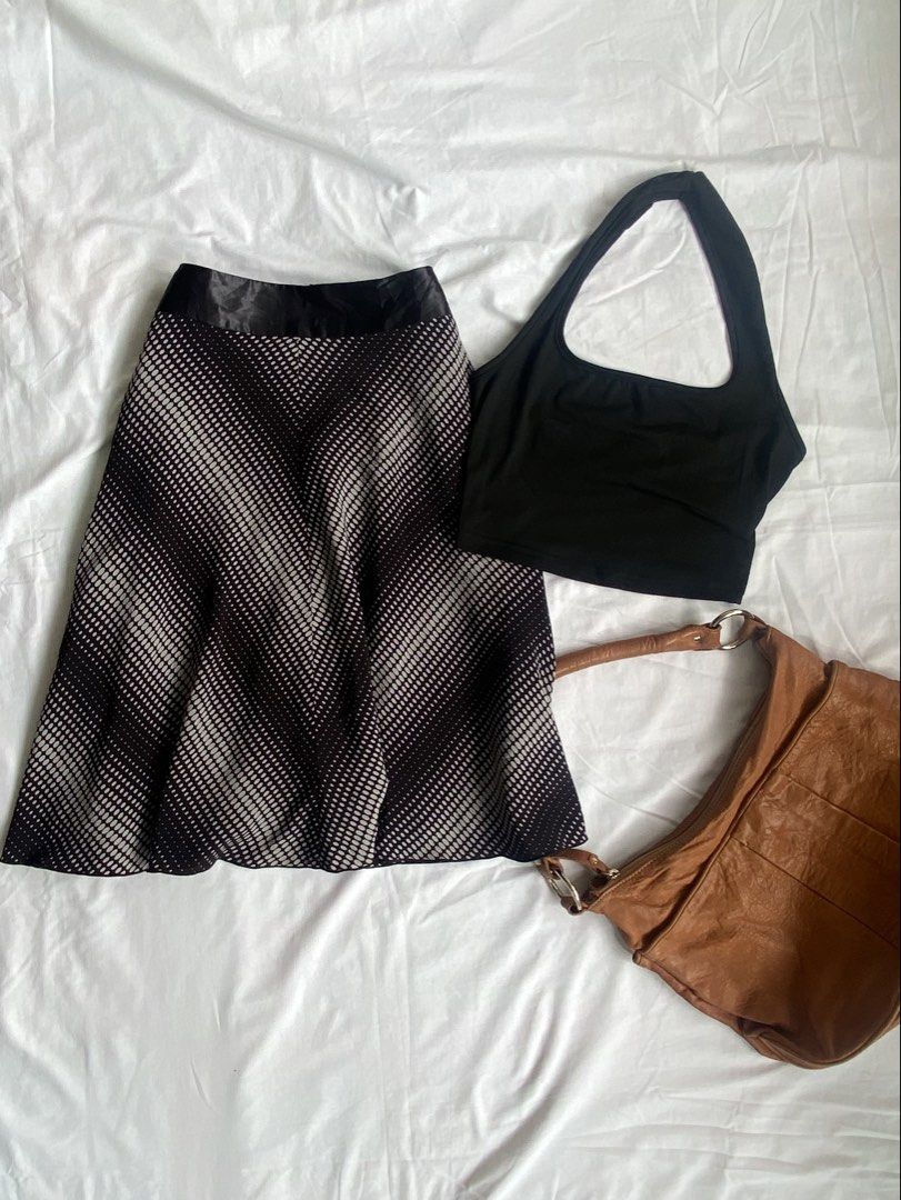 Y2k Skirt & Halter (Category: Sets or Coordinates) located in Tumauini. Submitted by bihisbyme (Listing ID 1467992133, Image 2). Description: Sizes: Top - can fit xs(size on tag) upto small body frame Bottom - waist:27 inches; length:24 inches Issue: Top - none, brand new Bottom - thrift, no issue Prices: Mine ₱350 Happy shopping!! 🛒 🛍️.