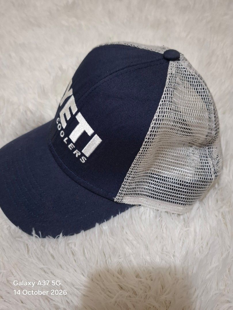 Yeti Coolers Trucker cap (Category: Caps & Hats) located in Manila. Submitted by thriftfinds_tagum (Listing ID 1468004548, Image 3). Description: Yeti Coolers Trucker cap Excellent condition one size Adult snap back Embroidered logo 450.⁰⁰.