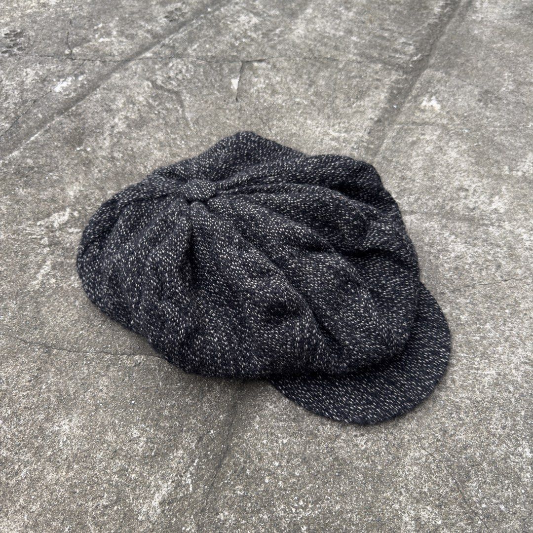 Yohji Yamamoto - Noir - Wool Beret Hat (Category: Caps & Hats) located in Dasmarinas. Submitted by F_A_Q (Listing ID 1468010981, Image 2). Description: ONE SIZE 9.5/10 Overall usage No issue Made in Japan .