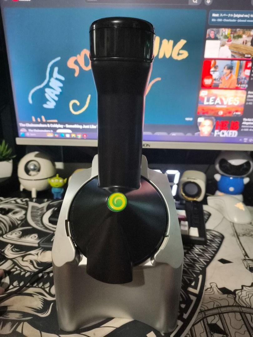 Yonanas Dessert Maker (Category: Juicers, Blenders & Grinders) located in Pasig City. Submitted by randomstuffs23 (Listing ID 1467898975, Image 2). Description: Not sure kung na use or hindi natambak lang sa bodega working can send video Lalamove or pick up.