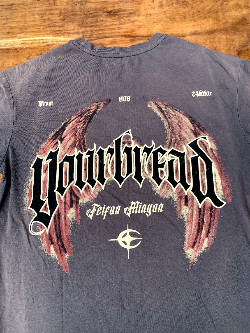 Yourbread Gray Tee (Category: Tshirts & Polo Shirts ) located in Lapu Lapu. Submitted by rebuild.arkives (Listing ID 1467940244, Image 3). Description: Yourbread Gray Tee ‎ ‎📏 Size Guide (Inches): ‎Length - 27 ‎Width - 20.5 ‎ ‎Color: 8/10 ‎Condition: 8/10 ‎Issue: Faded ‎ ‎📝 Heads up: ‎• This is a thrift item so please manage your expectations. ‎• Color may slightly differ due to lighting. ‎• Washed and ready to wear. ‎• Shipping Fee is not yet 