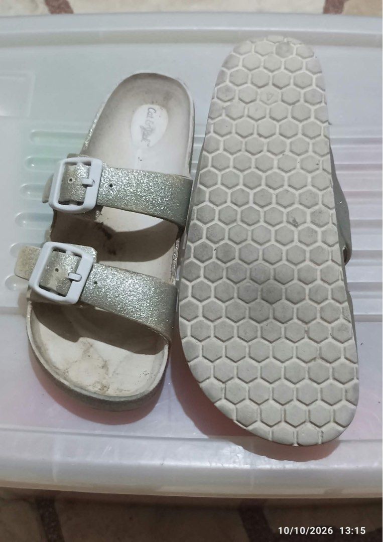 Youth Double - Buckle Slide Sandals (Category: Other Babies Going Out Needs) located in Taytay. Submitted by crisha14344 (Listing ID 1467887713, Image 3). Description: Brand: cat & Jack Size: 4 for 9-10 years old Fix price branded po yan Glittery gold color Marumi lang Kc naka-stock nalang Kita naman sa outsole na di gamit halos RFS:decluttering .