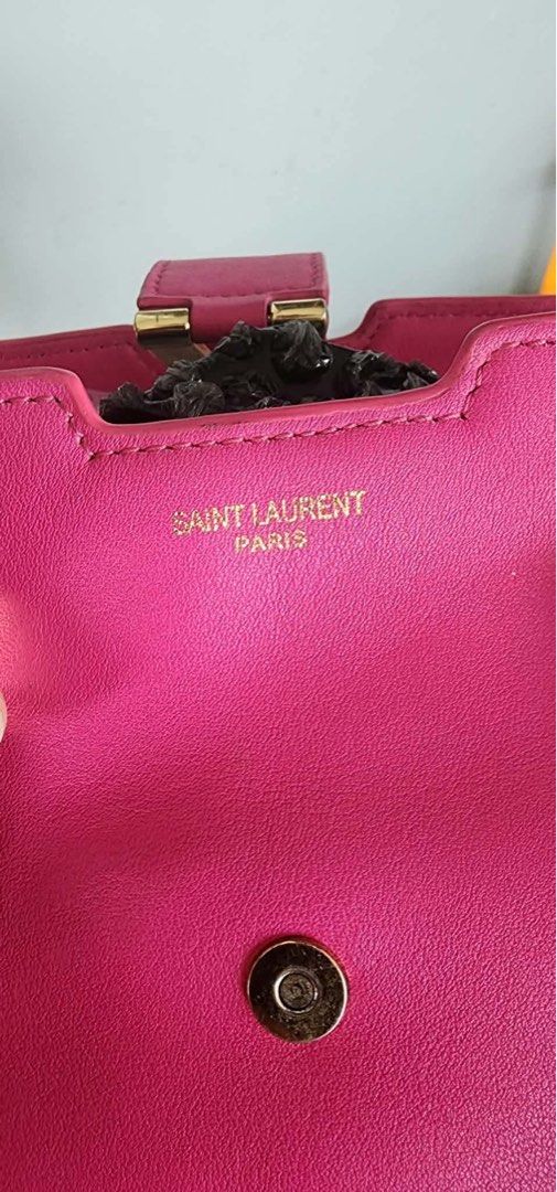 YSL (Category: Luxury Bags & Wallets) located in Koronadal. Submitted by zyxarvie (Listing ID 1467840378, Image 3). Description: No issue Flawless pa yung leather nya.