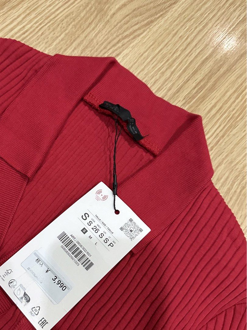 ZARA | Ribbed Longsleeves Top - Small (Category: Longsleeves) located in Roxas City. Submitted by elliesuite (Listing ID 1468030390, Image 2). Description: Read: LAST PRICE POSTED ‼️ NO WHEN WORN ‼️ NO MEASUREMENTS ‼️ Brand New with Tags Size: Small Stretchable SF c/o Buyer. (JRS Express ONLY ₱150 - no other courier) No grab/lala (not from the Metro) All sales are final. No REFUND. No return / exchange. .