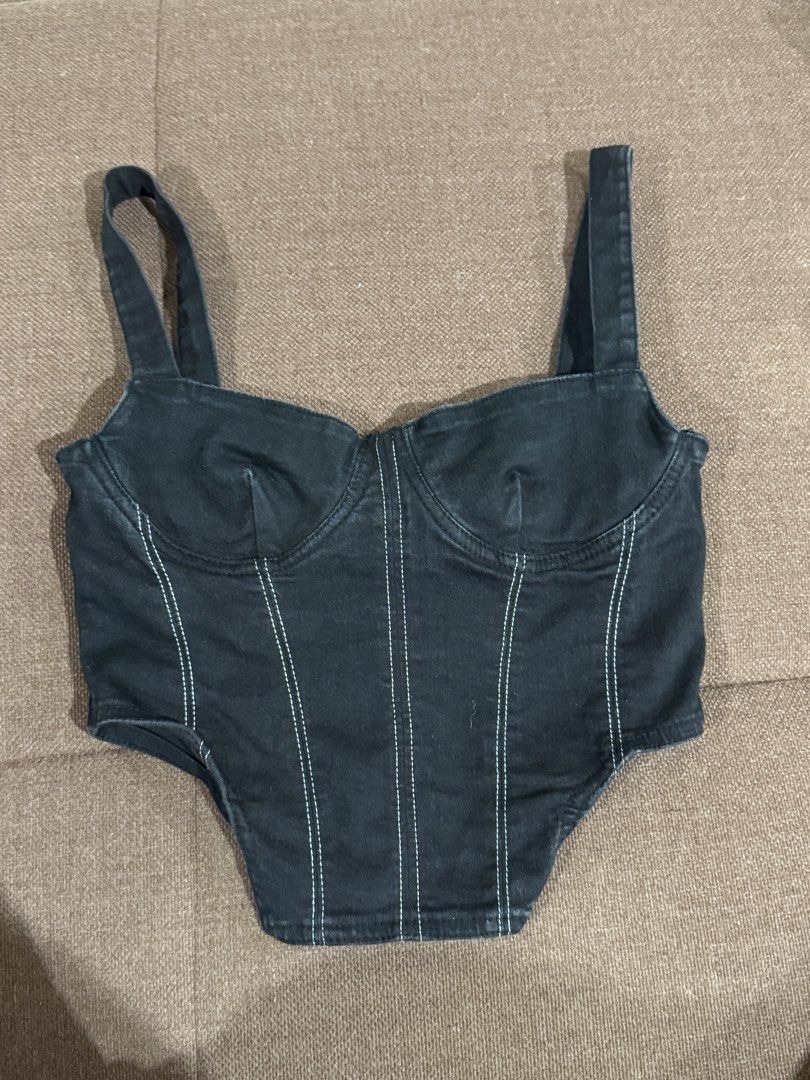 Zara Black Denim Corset Top (Category: Sleeveless) located in Marilao. Submitted by patatash.declutter (Listing ID 1468017345, Image 1). Description: - Never worn - size EUR M | USA M | MEX 28 📍Maginhawa, Quezon City .