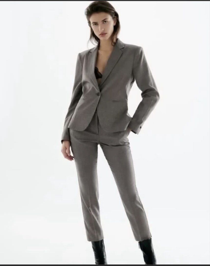 ZARA blazer (Category: Coats, Jackets and Outerwear) located in San Jose del Monte. Submitted by senorita_wella (Listing ID 1467847054, Image 3). Description: .
