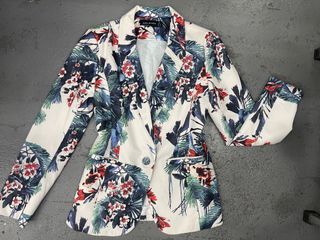 (Category: ) located in . Submitted by grazcloset (Listing ID 1467890134, Image 1). Description: .