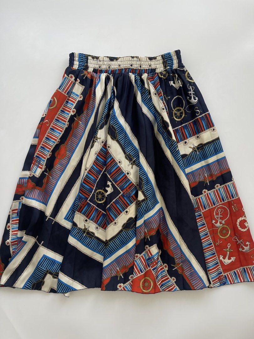 Zara Chain Satin Skirt (Category: Skirts) located in Bacolod City. Submitted by euniceclothing_coph (Listing ID 1467853588, Image 1). Description: Small, 24-28” Highwaist Garterized .