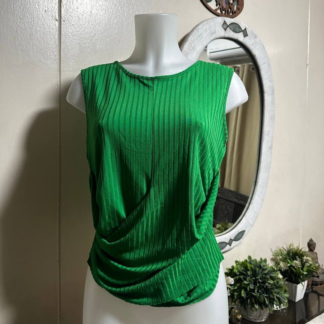 Zara Green Draped Vertical Ribbed Stretchable Sleeveless Top (Category: Sleeveless) located in Las Pinas. Submitted by makamart (Listing ID 1468044453, Image 2). Description: Tap the first photo of the listing to make it full size, then swipe left.⬅️ For payment & shipping details, message me or visit my profile & read the "about" section.😊.