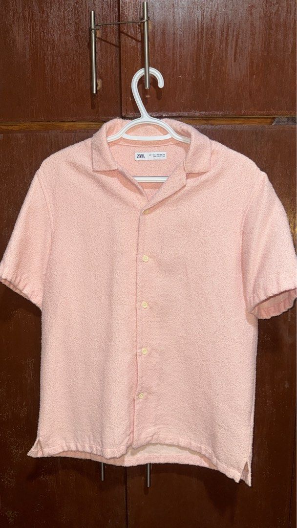 Zara Polo Shirt (Category: Tshirts & Polo Shirts ) located in General Trias. Submitted by jameswlopez (Listing ID 1467977591, Image 1). Description: Selling my Zara Polo shirt -Size: Small -Good as new 📦 Shipping: Available via J&T or LBC. Shipping fee to be shouldered by the buyer..