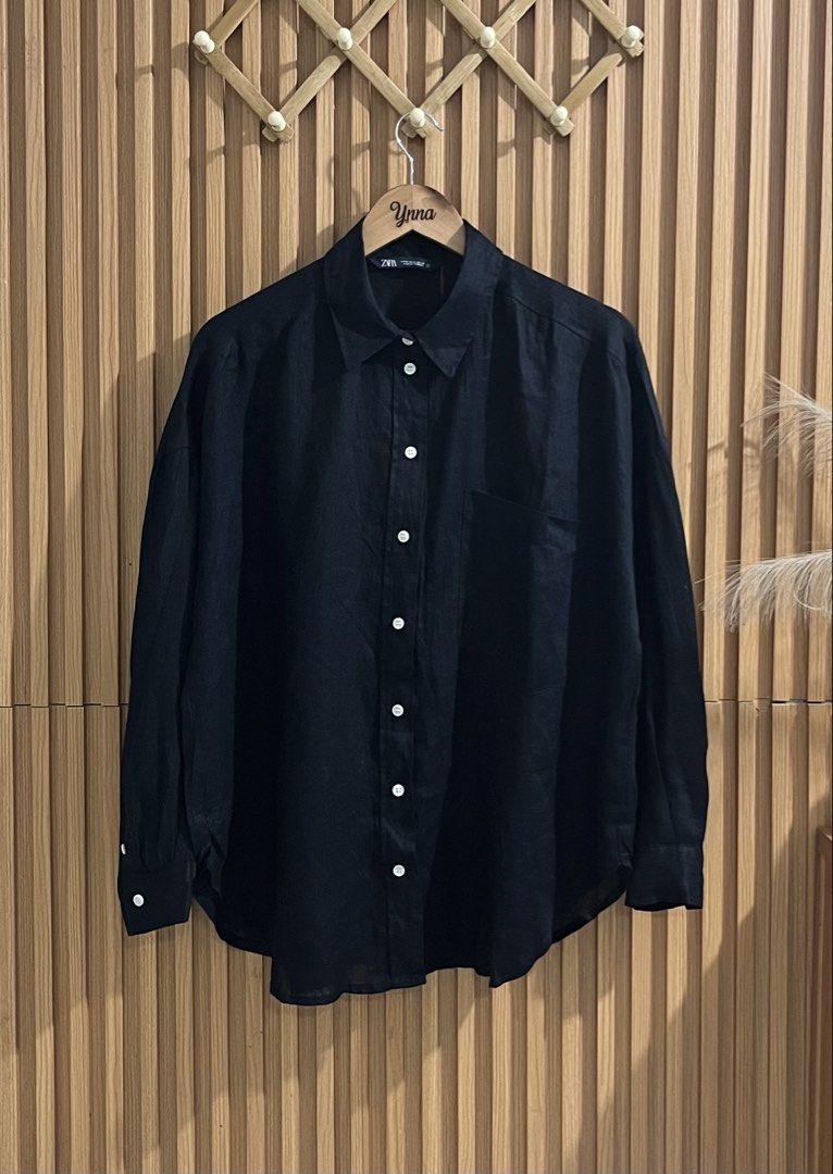 Zara Pure Linen Oversized Long sleeve (Category: Longsleeves) located in Caloocan City. Submitted by ynna_27 (Listing ID 1467974647, Image 1). Description: Zara Pure Linen Oversized Long sleeve Used - Good as new Color : Black Medium on tag - Large Issue : x Price 650.