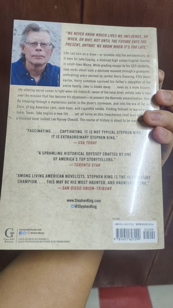 11/22/63 by Stephen King Paperback Novel (Category: Storybooks) located in Calamba. Submitted by kreads (Listing ID 1468059919, Image 2). Description: Purchased from Fullybooked with plastic jacket RFS: Decluttering.