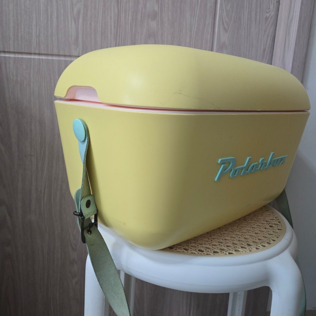 12L polarbox for sale (Category: Other Sports Equipment and Supplies) located in Muntinlupa City. Submitted by victor.garcia78 (Listing ID 1468111421, Image 1). Description: 12L polarbox icebox good for keeping food or drinks cold. great for camping. RFS: used once. decluttering home price is negotiable..