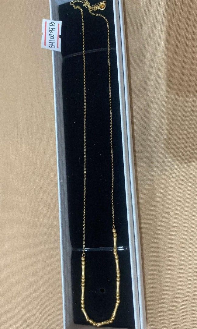 18K Bamboo necklace (Category: Necklaces) located in Pantabangan. Submitted by Graciana17 (Listing ID 1468105488, Image 2). Description: Authentic 18K 💯 Adjustable.