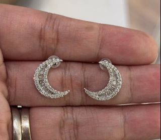 (Category: ) located in . Submitted by houseofgems0 (Listing ID 1468234384, Image 1). Description: .