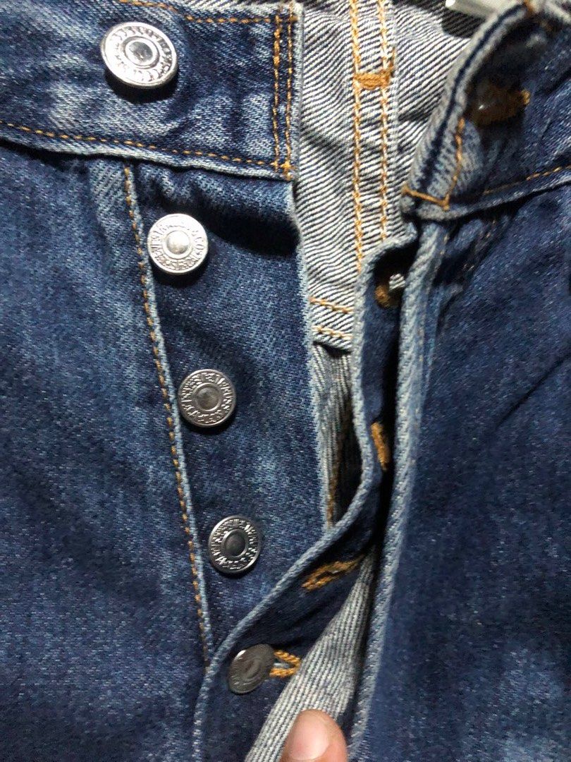 20's levis 501 red black tag (Category: Jeans) located in Cagayan de Oro. Submitted by kennymiiiiii (Listing ID 1468083641, Image 2). Description: 33*42 Issue posted No other issue .