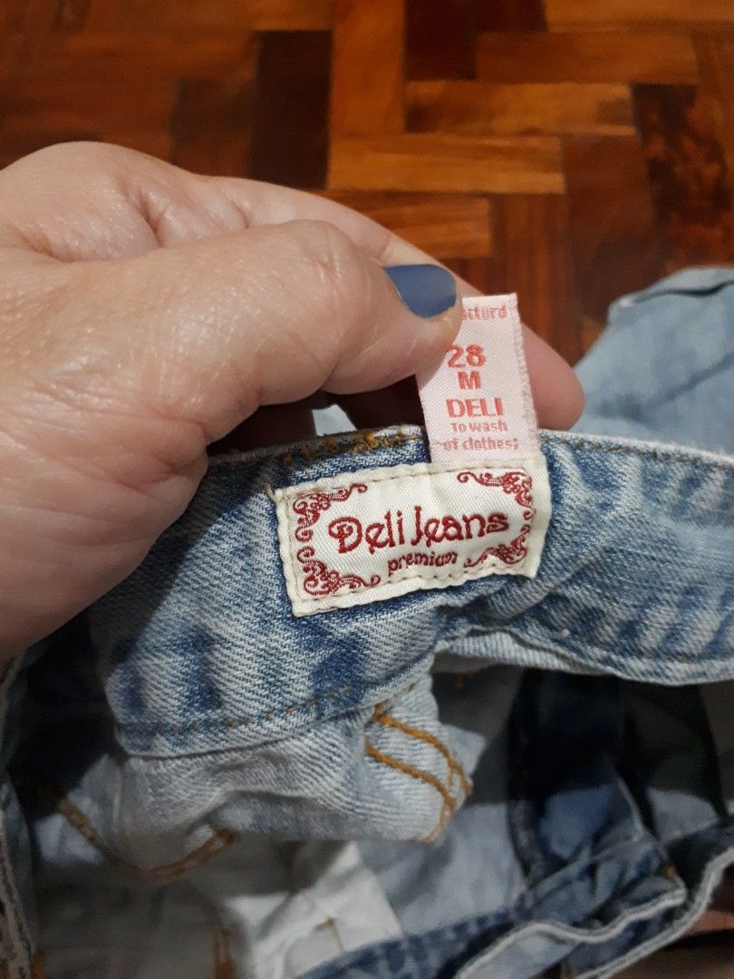 28 waist maong (Category: Other Bottoms) located in Quezon City. Submitted by secretluxuryshop (Listing ID 1468233100, Image 2). Description: .