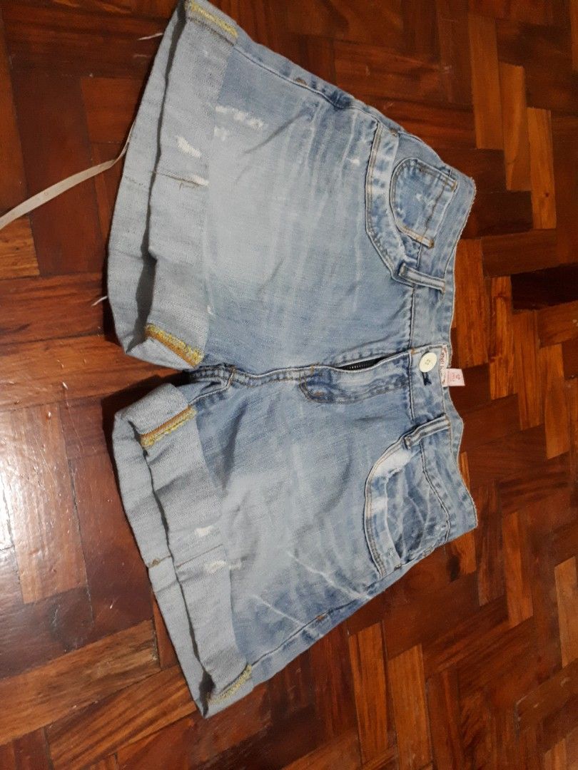 28 waist maong (Category: Other Bottoms) located in Quezon City. Submitted by secretluxuryshop (Listing ID 1468233100, Image 3). Description: .