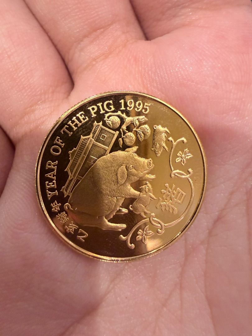 2 22k Gold Coins 16g EACH (Category: Vintage Collectibles) located in Manila. Submitted by faterapana32064 (Listing ID 1468226297, Image 1). Description: meet-up only.