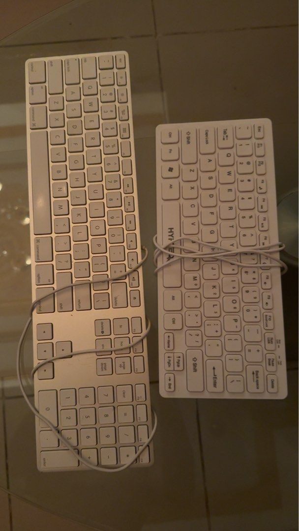 2 keyboards 1 (Apple ) 1 (normal keyboard) (Category: Computer Keyboard) located in Manila. Submitted by emilyclothes.usa (Listing ID 1468215136, Image 1). Description: .