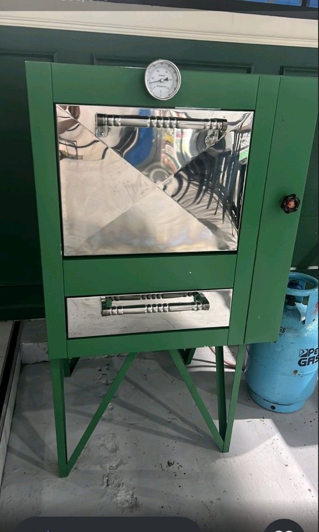 2 layers brick oven (Category: Bakeware) located in Manila. Submitted by khaigeronimo0421 (Listing ID 1468198453, Image 2). Description: Helping a Friend To sell this one 2 layers brick bottom oven gas used once like new 13k netiable ng konti pm lang Po sa may gusto.