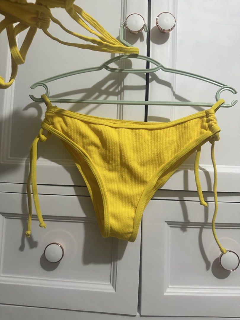 2 Piece Neon Yellow Swimwear (Category: Bikinis & Swimsuits) located in Naic. Submitted by cilissa (Listing ID 1468232924, Image 3). Description: Used once for themed beach trip Small size PM for details & Inquiries.