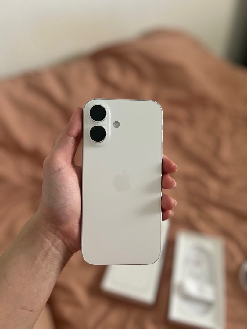 2nd Hand iPhone 16 White 128 GB (Category: iPhone 16 Series) located in Manila. Submitted by heyitsccc (Listing ID 1468077782, Image 1). Description: FOR SALE: iPhone 16 128GB — ₱32,000 negotiable 📱 Model: Apple iPhone 16 💾 Storage: 128GB 🔋 Battery Health: 92% 🔄 Cycle Count: 349 ✅ Battery status: Normal 📅 First Use: September 2025 Unit is fully functional. Buyer is welcome to inspect and test upon meetup. 📍 Meet-up in Greenhills Malls 💰 Sl