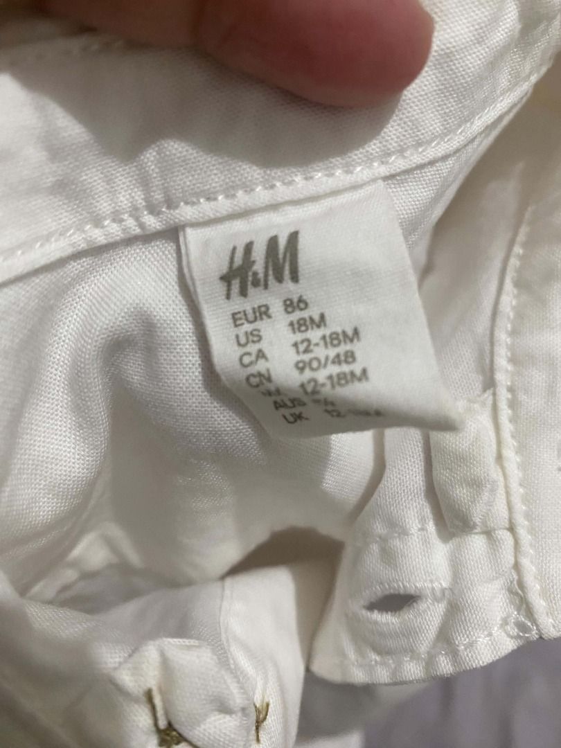 H&M boy white long sleeve 12-18 months (Category: Babies & Kids Fashion) located in Mabalacat. Submitted by fromdarchive (Listing ID 1468140533, Image 2). Description: .