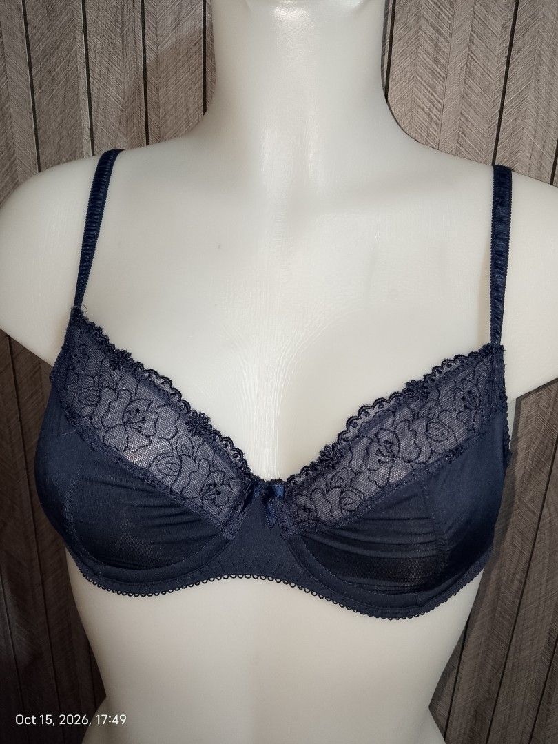 34b MARK' & SPENCER navy blue bra no Pads with underwire (Category: Undergarments & Loungewear) located in Manila. Submitted by truecrystal-1407 (Listing ID 1468174885, Image 1). Description: NOT THRIFTED IMPORTED RFS: DECLUTTERING ORIG.
