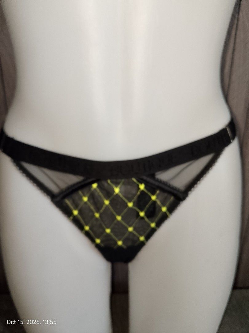 34b MARK'S & SPENCER BRA and THONG SET (Category: Undergarments & Loungewear) located in Manila. Submitted by truecrystal-1407 (Listing ID 1468104901, Image 3). Description: bra 34b panty thong medium NOT THRIFTED NEVER WORN orig M&S black and yellow green color.