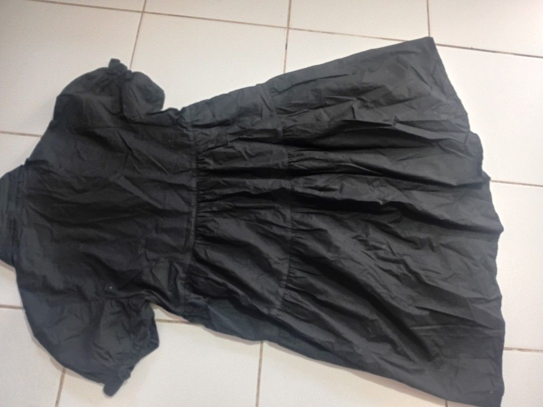 3 for 100 (Category: Dresses) located in Paranaque City. Submitted by njtj05 (Listing ID 1468281548, Image 3). Description: 3 for 100 may fit small ladies.