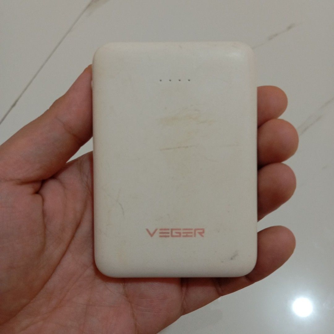 5000MAH Power Bank (Category: Other Gadgets) located in Quezon City. Submitted by lorenzo_yu (Listing ID 1468257118, Image 2). Description: .