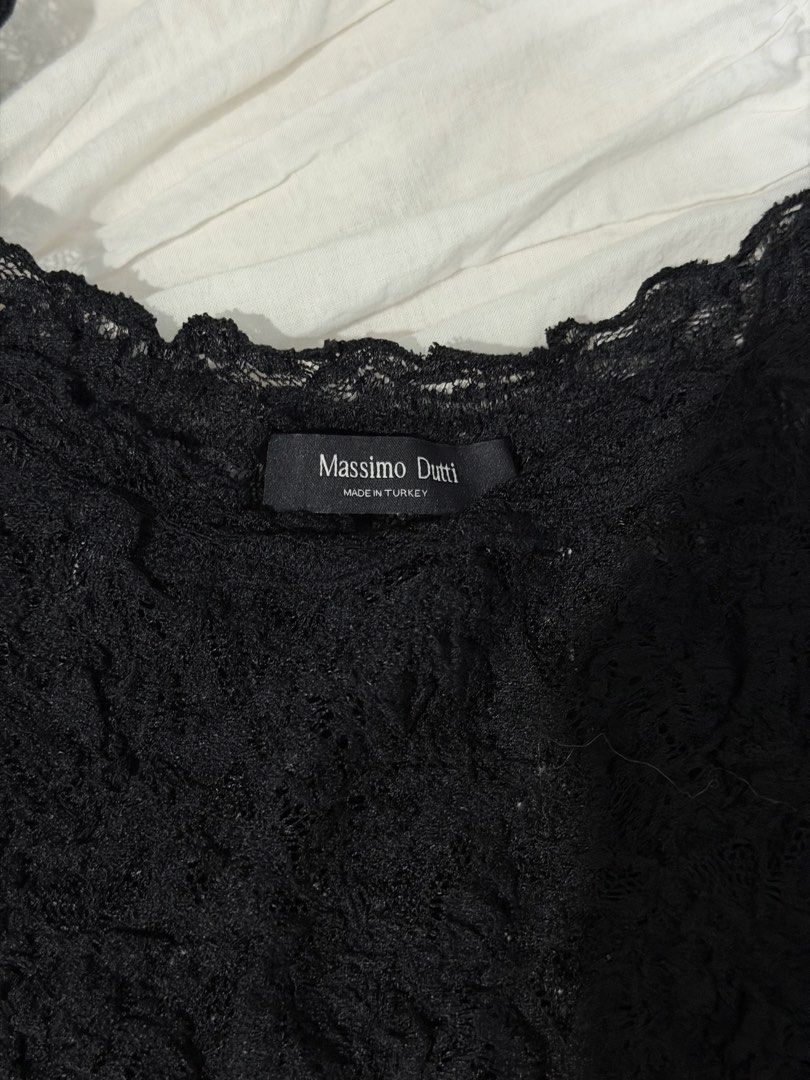 ⋆. 𐙚 ˚ massimo dutti black lace top (Category: Sleeveless) located in Makati City. Submitted by thezarachives (Listing ID 1468255351, Image 2). Description: ⋆. 𐙚 ˚ can also fit size M.