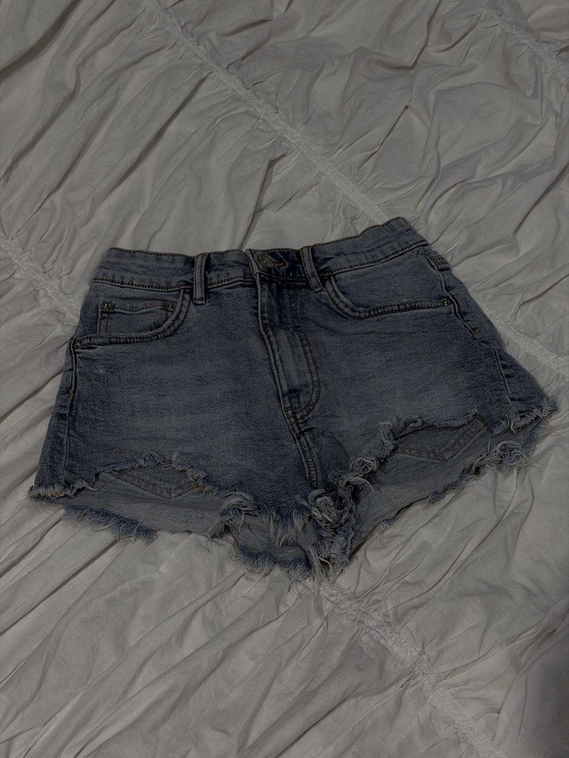 ⋆. 𐙚 ˚ zara denim shorts (Category: Shorts) located in Makati City. Submitted by thezarachives (Listing ID 1468255682, Image 1). Description: .