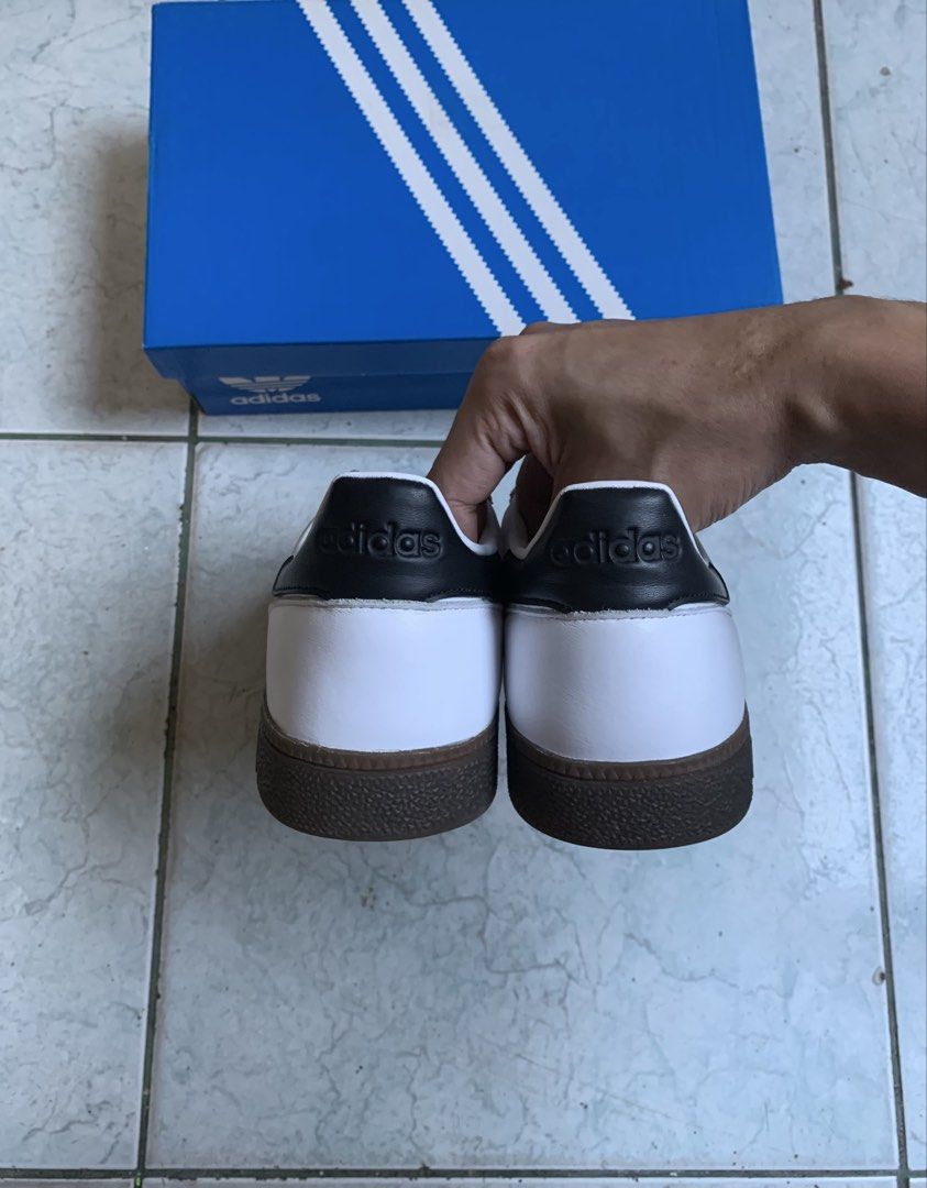• ADIDAS HANDBALL SPEZIAL • (Category: Sneakers) located in Manila. Submitted by lot72755414363 (Listing ID 1468155760, Image 3). Description: • ADIDAS HANDBALL SPEZIAL • US 10 MEN | 44 EUR | 28 CM AS NEW CONDITION WITH OG BOX - NO ISSUE .