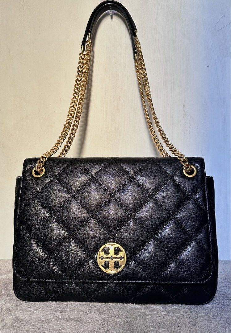 💯 authentic ToryBurch Willa Quilted shoulder Leather (Category: Shoulder Bags) located in Cavite. Submitted by chicfinds.slay (Listing ID 1461535529, Image 1). Description: ✨ feel free to message me. For more details of my bags hearing offers also😊 ✨Almost new condition ✨minimal tarnish on lock (only flaw)which is common no rubs on leather cleaned &sanitized ✨2way Bag (crossbody/shoulder) ✨💯 authentic bought from TB outlet store abroad ✨in pri