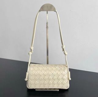 （分類：）位於 。 由 edisonstore 提交（商品編號 1468118209，圖片 1）。簡介： 。