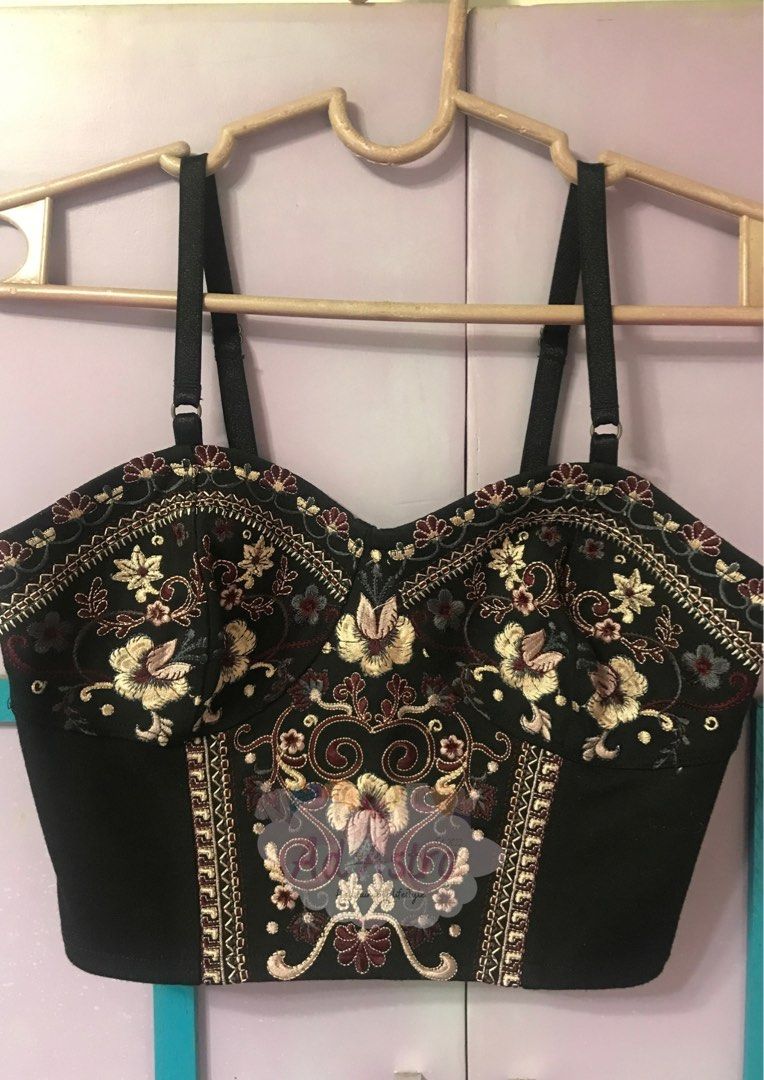 -&.- Embroidered Crop Top - Authentic Preloved (Category: Sleeveless) located in Pasay City. Submitted by adastra_ph (Listing ID 1468180854, Image 1). Description: - Color: Black - Size: XS - Design: Detailed front embroidery with sweetheart neckline and patterned trim - Straps: Adjustable black straps - Back: Clean, straight neckline - Condition: Good, worn a few times - Style: Great for casual outings - Note: sobrang fitted po nito. Pang petite