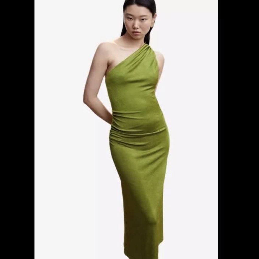 🇺🇸 MANGO Assymentric drape dress (Category: Evening dresses & gowns) located in Manila. Submitted by 414studio (Listing ID 1468185611, Image 2). Description: 100% authentic MEDIUM Can be worn as casual, semi formal and bridesmaid /wedding dress.